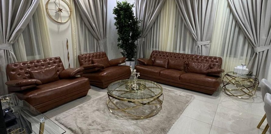 Vila u gradu Dubai, UAE 5 spavaće sobe, 354.9 m2 Br. 709865