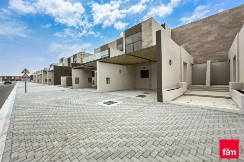 Villa in affitto a Dubai, EAU 4 camere da letto, 187.2 mq. № 712672 - foto 2
