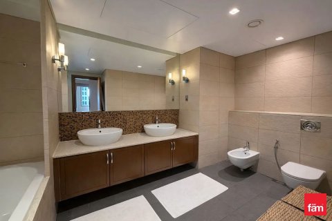 Apartament de închiriat în Palm Jumeirah, Dubai, EAU 2 dormitoare, 161.2 mp.  №712670 - poză 15