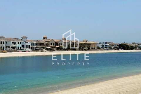 Müüa villa asukohaga Palm Jumeirah, Dubai, AÜE: 5 magamistoaga, 684 m² Nr 736346 - pilt 2