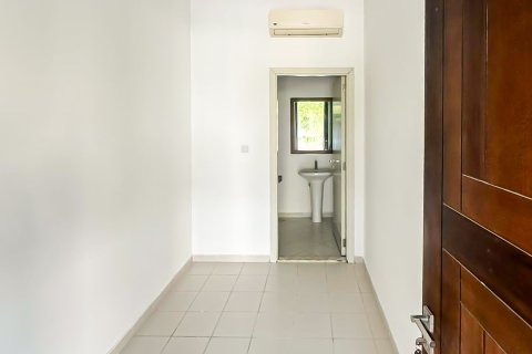 Снять в аренду виллу в DAMAC Hills (Akoya by DAMAC), Дубай, ОАЭ 3 спальни, 251.21м2, № 764302 - фото 26