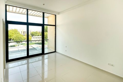 Снять в аренду виллу в DAMAC Hills (Akoya by DAMAC), Дубай, ОАЭ 3 спальни, 251.21м2, № 764302 - фото 2