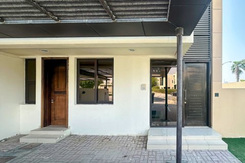 Снять в аренду виллу в DAMAC Hills (Akoya by DAMAC), Дубай, ОАЭ 3 спальни, 251.21м2, № 764302 - фото 23