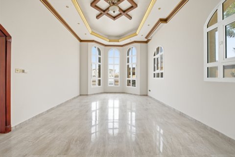 Villa zur Miete in Al Barsha, Dubai, VAE 5 Schlafzimmer, 350 m2 Nr. 764303 - Foto 2
