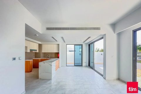 Dubai, BAE’de kiralık townhouse 4 yatak odası, 229.9 m&sup2; No 641739 - fotoğraf 3