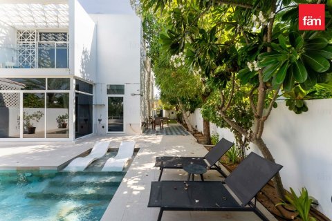 Townhouse in Dubai, UAE 4 bedrooms, 367.6 sq.m. № 721034 - photo 17