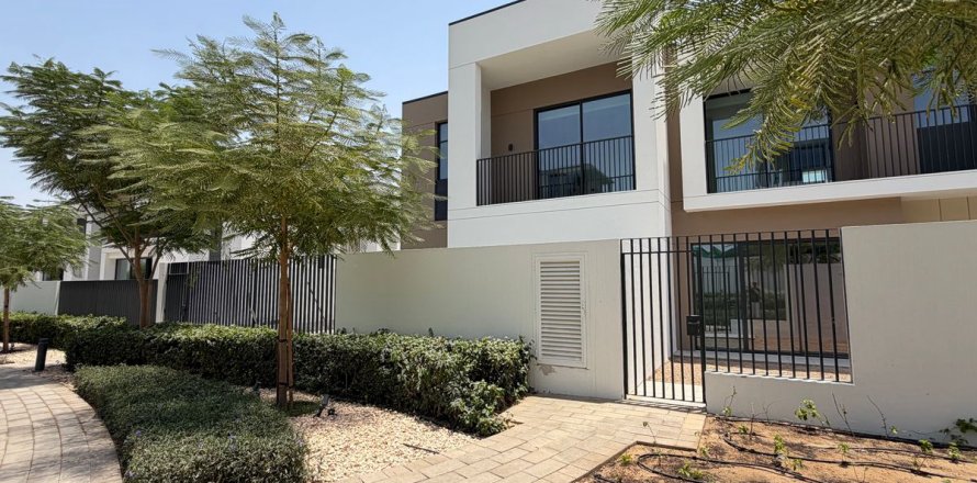 Maison de ville à Dubai, EAU: 4 chambres, 288 m2 № 721029