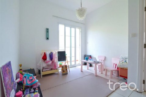 Villa in The Springs, Dubai, UAE 3 bedrooms, 250.19 sq.m. № 733137 - photo 13