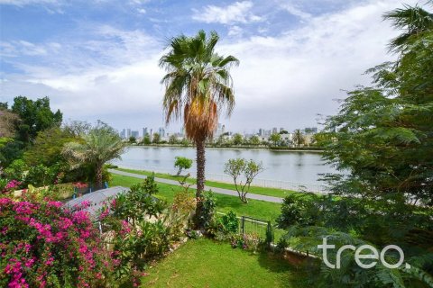 Villa in The Springs, Dubai, UAE 3 bedrooms, 250.19 sq.m. № 733137 - photo 1