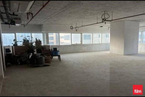 Office in Dubai, UAE 72.5 sq.m. № 678397 - photo 1