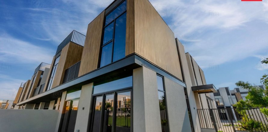 Řadový dům v Dubai, SAE 3 ložnice, 168 m² Č.: 678398