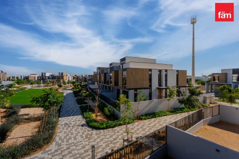 Řadový dům v Dubai, SAE 3 ložnice, 168 m² Č.: 678398 - fotografie 3