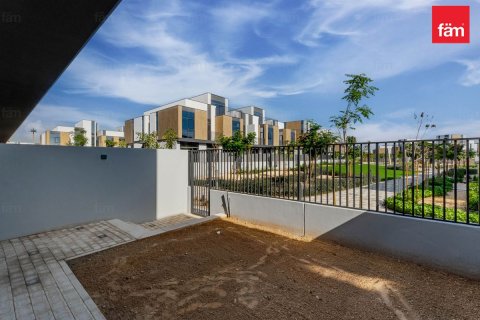 Řadový dům v Dubai, SAE 3 ložnice, 168 m² Č.: 678398 - fotografie 6