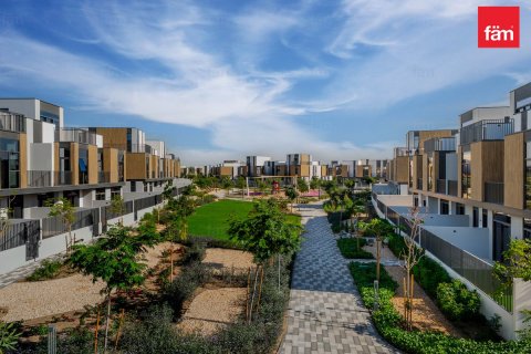 Řadový dům v Dubai, SAE 3 ložnice, 168 m² Č.: 678398 - fotografie 4