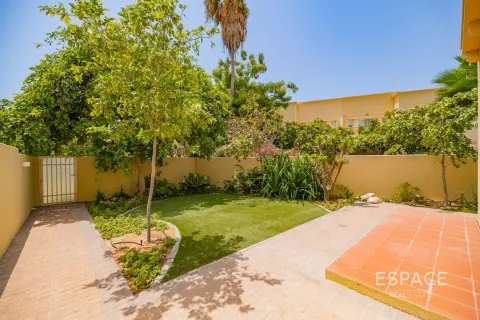 Huvila The Lakes, Dubai, Arabiemiraatit 2 makuuhuonetta, 195 m2 № 650199 - kuva 15
