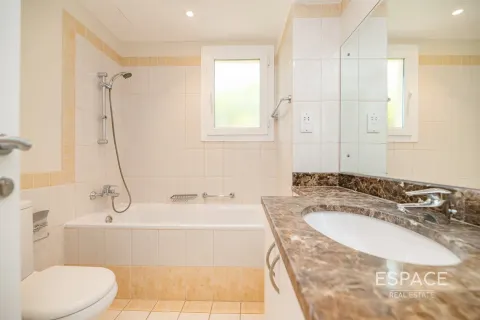 Huvila The Lakes, Dubai, Arabiemiraatit 2 makuuhuonetta, 195 m2 № 650199 - kuva 11