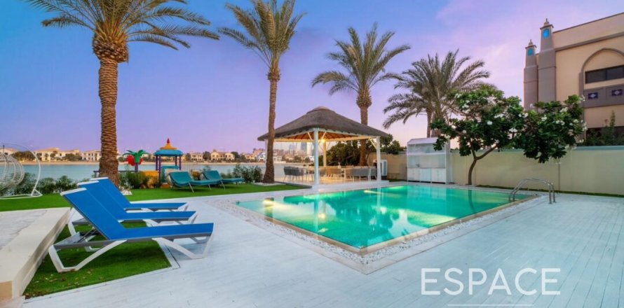 Huvila Palm Jumeirah, Dubai, Arabiemiraatit 5 makuuhuonetta, 650 m2 № 650201