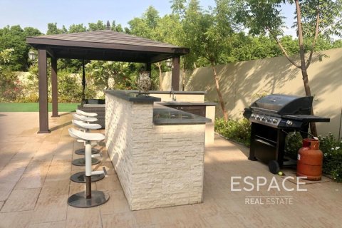 Villa in Jumeirah Park, Dubai, UAE 4 bedrooms, 455 sq.m. № 650204 - photo 14