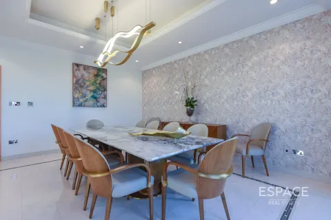 Villa in Palm Jumeirah, Dubai, UAE 4 bedrooms, 465 sq.m. № 650203 - photo 6
