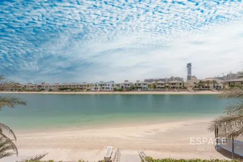 Villa in Palm Jumeirah, Dubai, UAE 4 bedrooms, 465 sq.m. № 650203 - photo 13