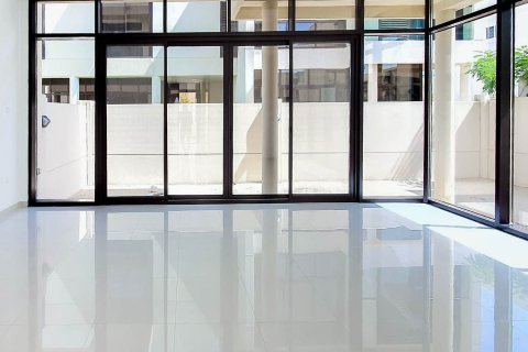 Radhus till försäljning i DAMAC Hills (Akoya by DAMAC), Dubai, UAE 3 sovrum, 260.22 kvm Nr. 748836 - fotografi 9