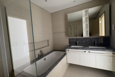 Apartament de închiriat în Zabeel, Dubai, EAU 3 dormitoare, 163.8 mp.  №749532 - poză 20