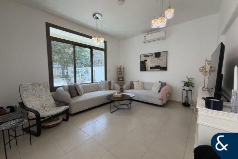 Rumah bandar di Town Square, Dubai, UAE 3 bilik tidur, 202 meter persegi № 697724