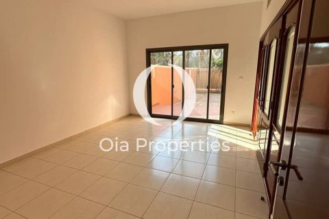 Villa en alquiler en Abu Dhabi, EAU 4 dormitorios, 273 m2 № 644683 - foto 13