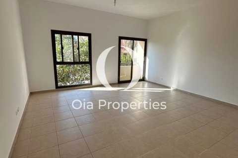Villa en alquiler en Abu Dhabi, EAU 4 dormitorios, 273 m2 № 644683 - foto 6