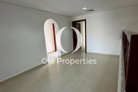 Villa en alquiler en Abu Dhabi, EAU 4 dormitorios, 273 m2 № 644683 - foto 9