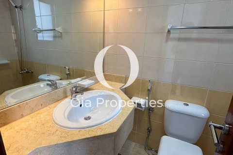 Villa en alquiler en Abu Dhabi, EAU 4 dormitorios, 273 m2 № 644683 - foto 16