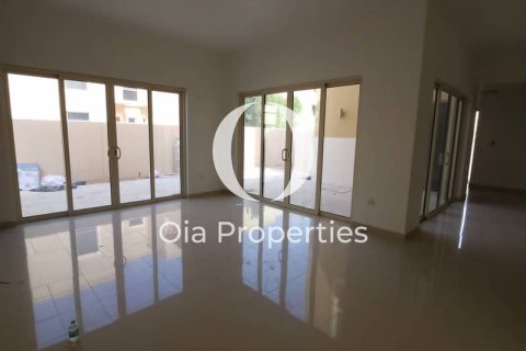 Townhouse sa Al Raha Gardens, Abu Dhabi, UAE 4 silid-tulugan, 240 sq.m. № 644685 - larawan 3