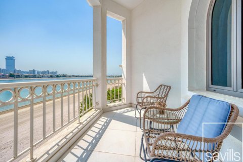 Villa en alquiler en Palm Jumeirah, Dubai, EAU 4 dormitorios, 657 m2 № 680979 - foto 8