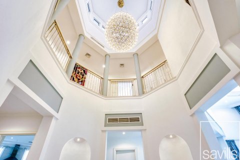 Villa en alquiler en Palm Jumeirah, Dubai, EAU 4 dormitorios, 657 m2 № 680979 - foto 1