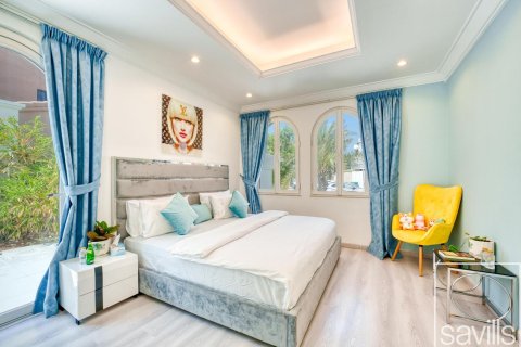 Villa en alquiler en Palm Jumeirah, Dubai, EAU 4 dormitorios, 657 m2 № 680979 - foto 13