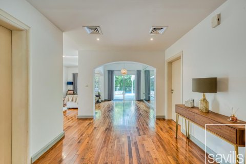 Villa en alquiler en Meadows, Dubai, EAU 5 dormitorios, 552 m2 № 680982 - foto 7