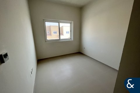 Villa para venda em Dubai Land, Dubai, EAU 2 quartos, 161 m2 № 697595 - foto 8