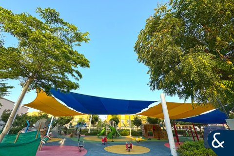 Villa para venda em Dubai Land, Dubai, EAU 2 quartos, 161 m2 № 697595 - foto 13