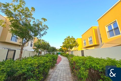 Villa para venda em Dubai Land, Dubai, EAU 2 quartos, 161 m2 № 697595 - foto 3