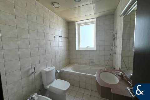 דירה להשכרה ב Jumeirah Lake Towers, Dubai, איחוד האמירויות  2 חדרי שינה, 122 מ"ר, מספר 697593 - תמונה 10