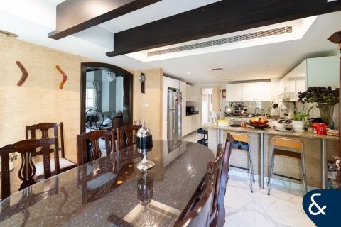 The Lakes、Dubai、UAE にあるヴィラ販売中 4ベッドルーム、270 m2、No698057 - 写真 6