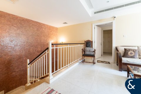 The Lakes、Dubai、UAE にあるヴィラ販売中 4ベッドルーム、270 m2、No698057 - 写真 13