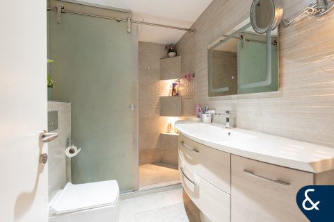 The Lakes、Dubai、UAE にあるヴィラ販売中 4ベッドルーム、270 m2、No698057 - 写真 24