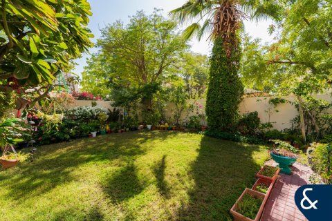 The Lakes、Dubai、UAE にあるヴィラ販売中 4ベッドルーム、270 m2、No698057 - 写真 27