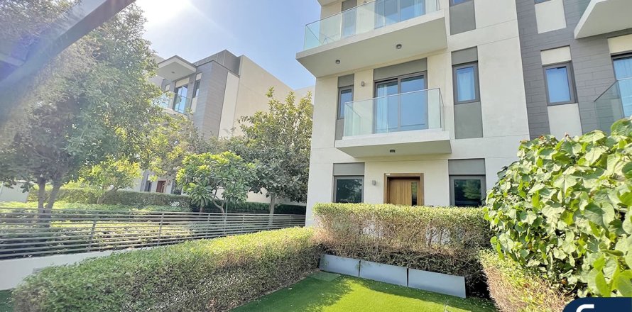 Townhouse în Mohammed Bin Rashid City, Dubai, EAU 4 dormitoare, 323 mp.  №697983