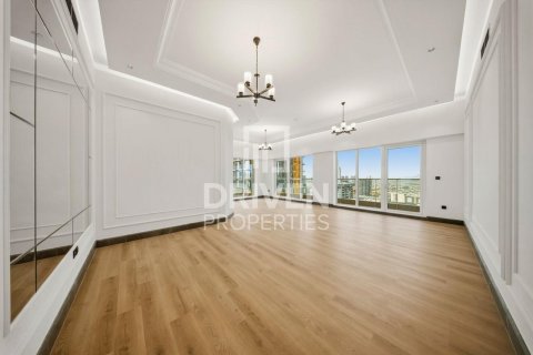 Apartamento en alquiler en Jumeirah Village Circle, Dubai, EAU 3 dormitorios, 221.39 m2 № 768312 - foto 2
