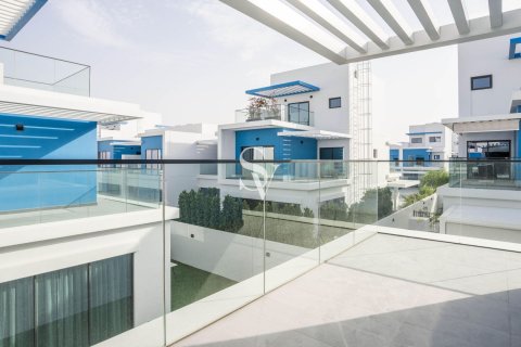 Kuća u nizu u Damac Lagoons, Dubai, UAE 5 spavaćih soba, 220 m2 Br. 711200 - fotografija 2