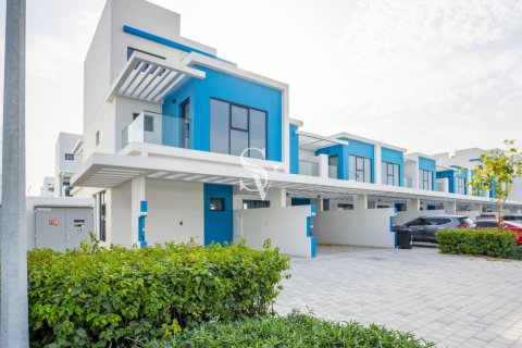 Radhus i Damac Lagoons, Dubai, UAE 5 sovrum, 220 kvm Nr. 711200