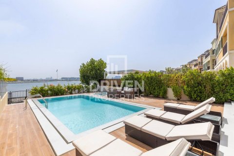 Jumeirah、Dubai、UAE にあるヴィラ販売中 4ベッドルーム、450.21 m2、No761504 - 写真 11