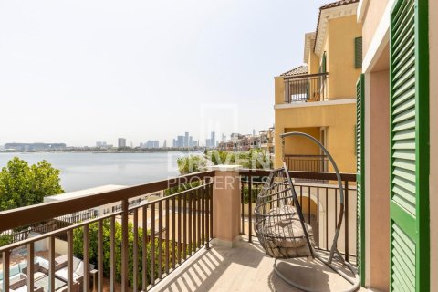 Jumeirah、Dubai、UAE にあるヴィラ販売中 4ベッドルーム、450.21 m2、No761504 - 写真 18